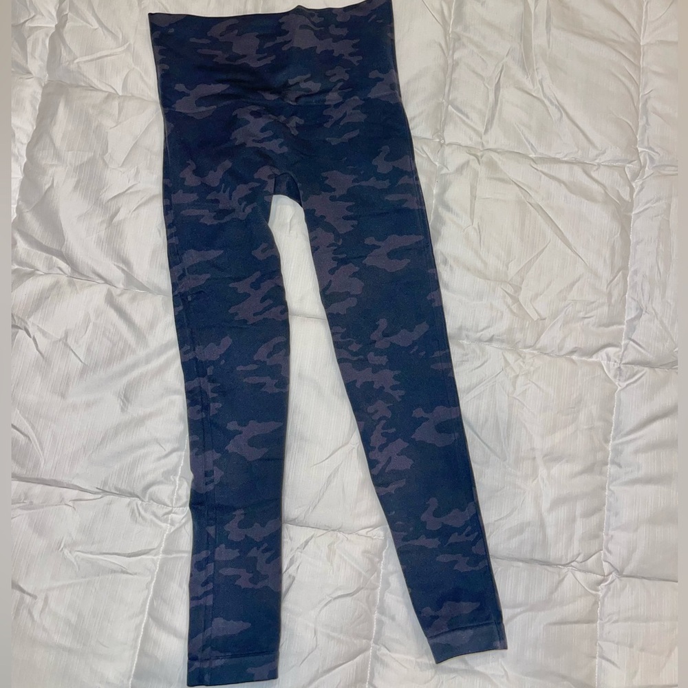 Spanx camoflague leggings